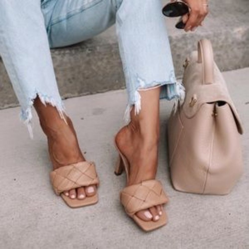 !! NEW !! Woven Square Toe Mules in Nude
